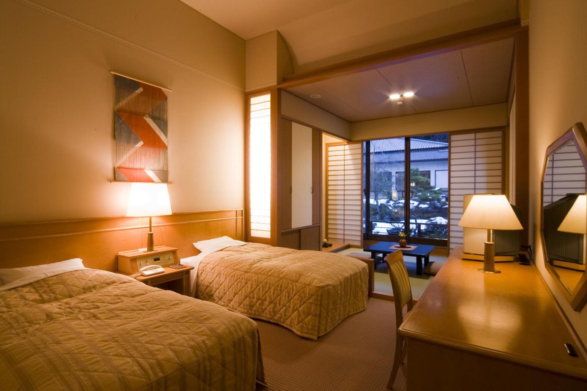Hotel Takitei à Kanazawa Extérieur photo